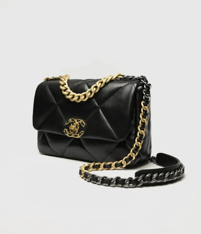 CHANEL 19 Handbag - Image 2