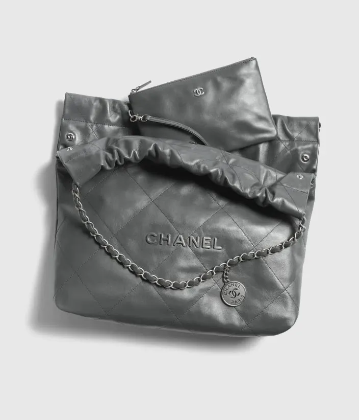 CHANEL 22 Handbag - Image 2