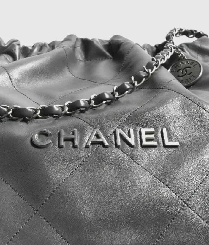 CHANEL 22 Handbag - Image 3