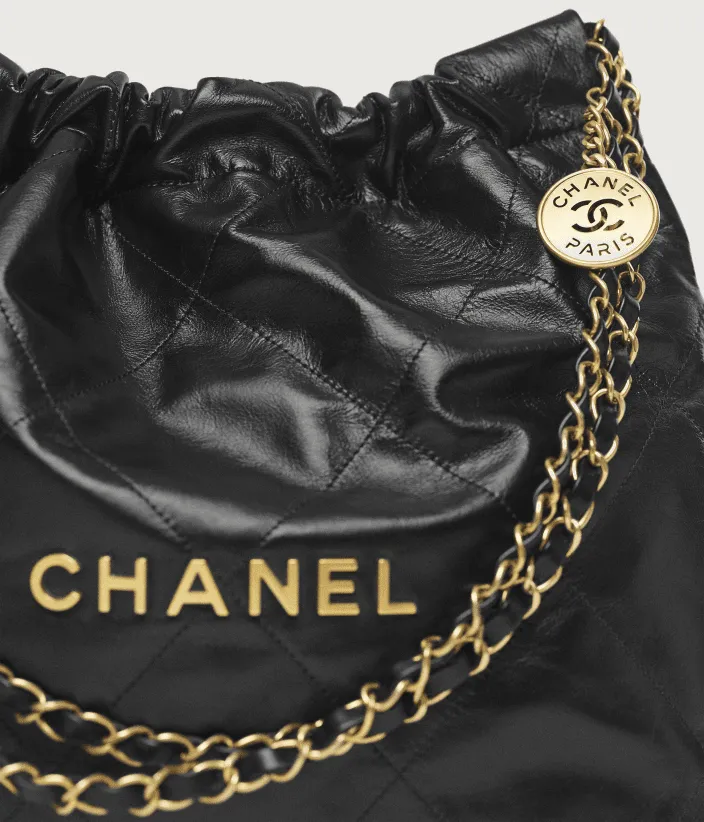 CHANEL 22 Small Handbag - Image 4