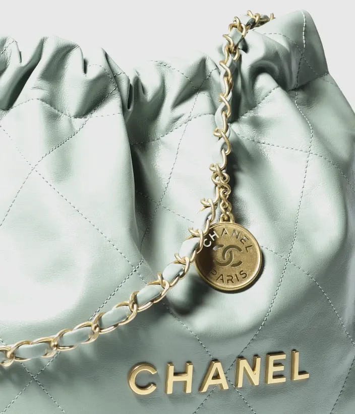 CHANEL 22 Small Handbag - Image 3