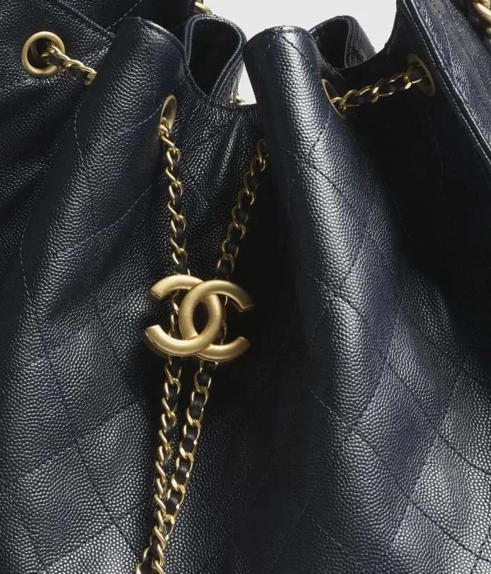 CHANEL 25 Large Handbag - Image 3