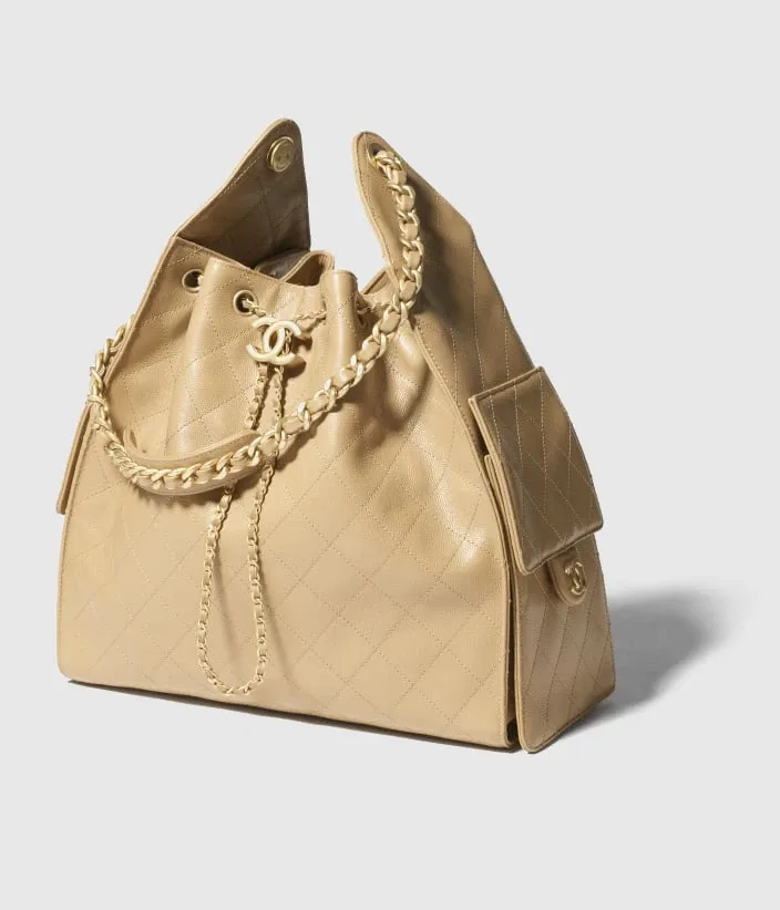 CHANEL 25 Medium Handbag