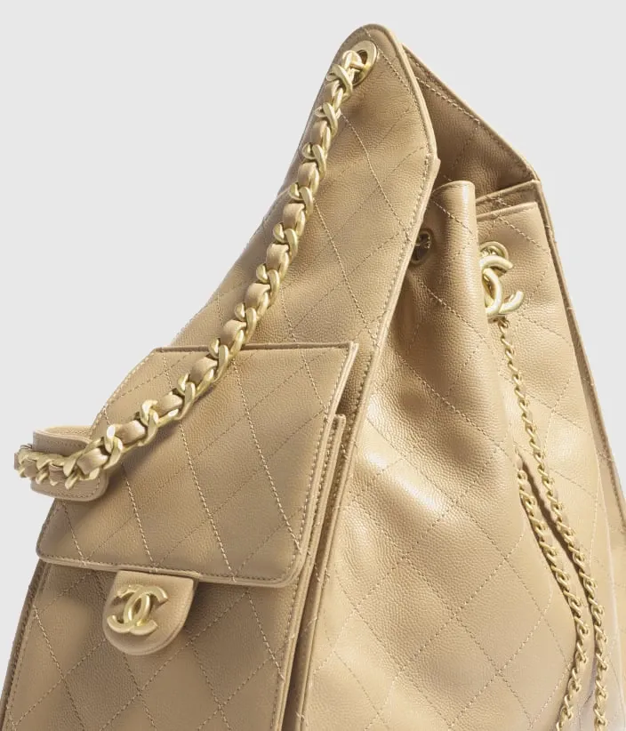 CHANEL 25 Medium Handbag - Image 3