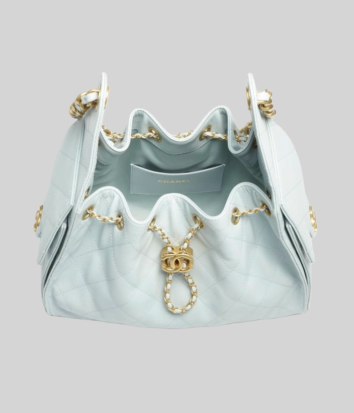 CHANEL 25 Small Handbag - Image 2