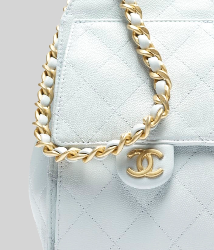 CHANEL 25 Small Handbag - Image 3