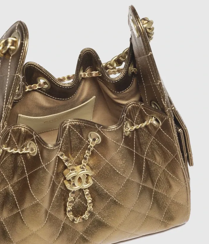 CHANEL 25 Small Handbag - Image 2