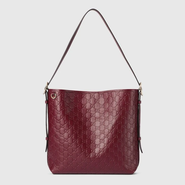 GG Emblem medium shoulder bag