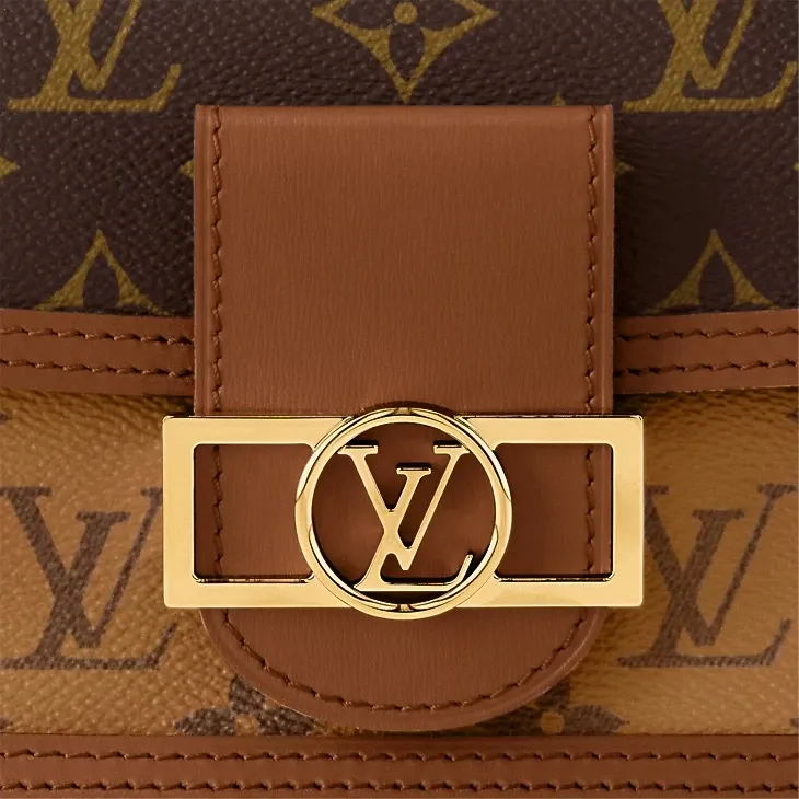 Dauphine Chain Wallet - Image 6