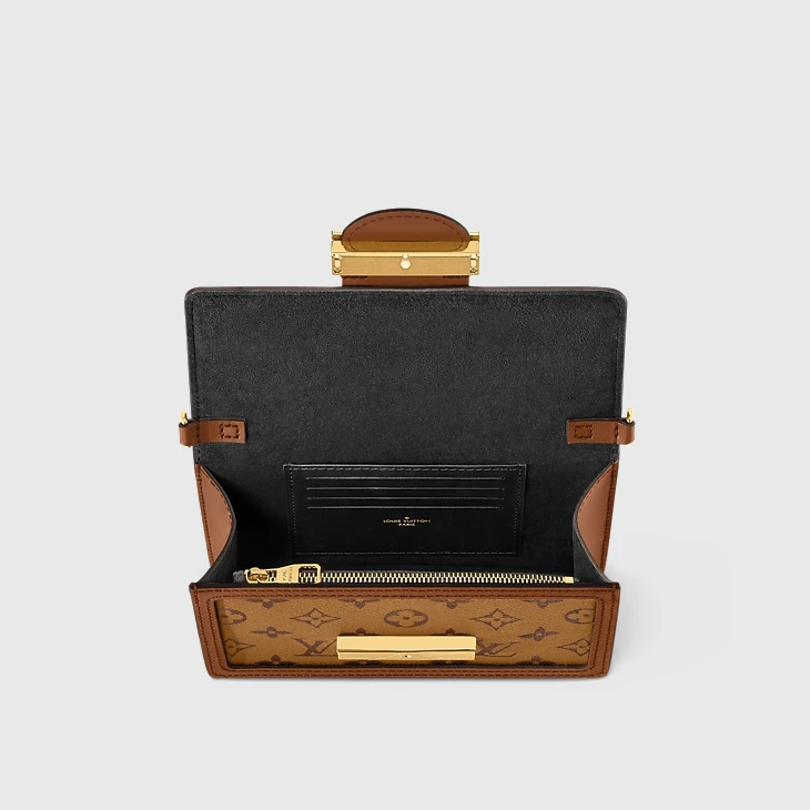 Dauphine Chain Wallet - Image 8